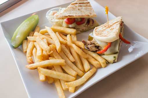 8 Best Delis in Iowa!