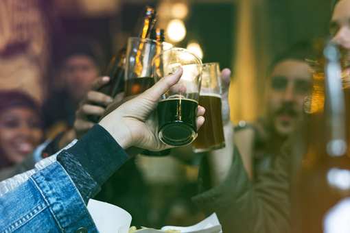 The 10 Best Neighborhood Bars in Iowa!