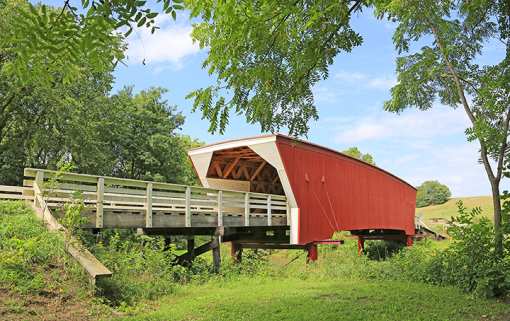 15 Most Romantic Places in Iowa!